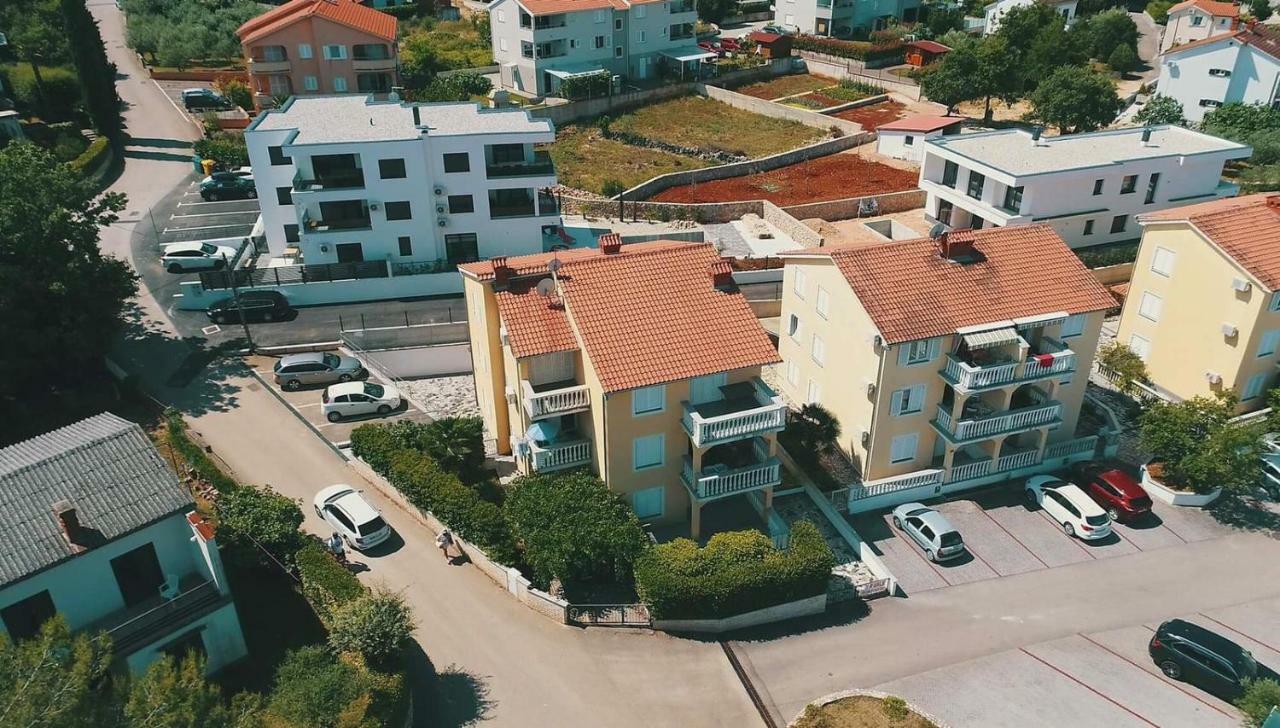 Apartment La God Malinska Exterior foto